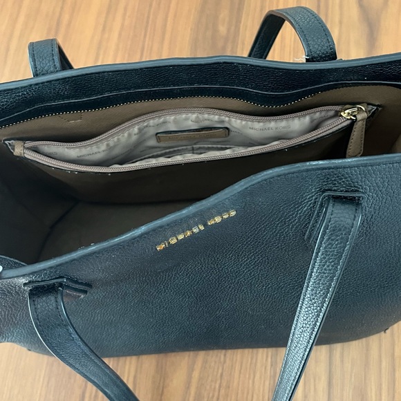 Michael Kors Black Leather Tote Bag - Picture 7 of 10